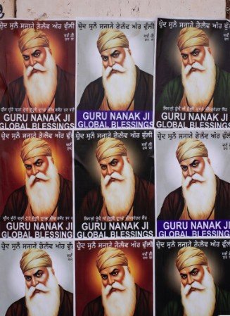 Guru Nanak Ji Global Blessings – Multi-language Images4
