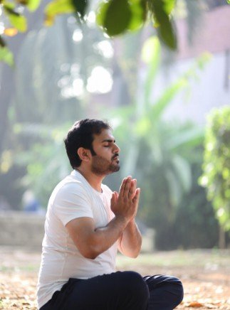 Chanting morning mantras2